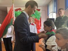 Посвящение в октябрята и пионеры